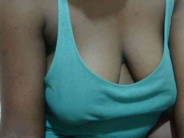 pretty-lioness webcam