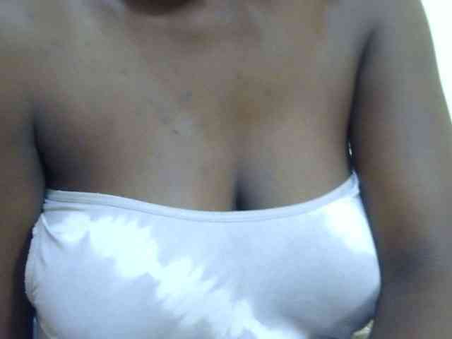 pretty-lioness webcam