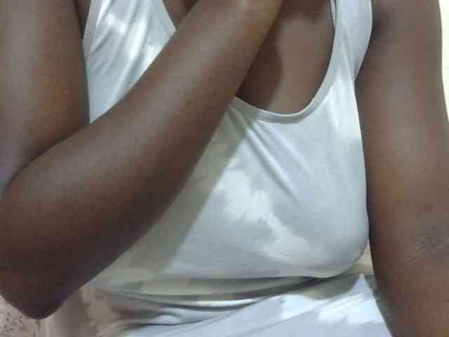 pretty-lioness webcam