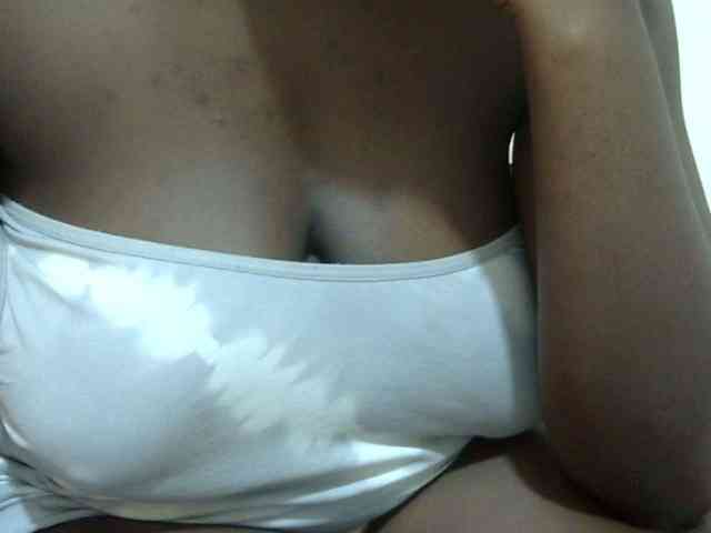 pretty-lioness webcam