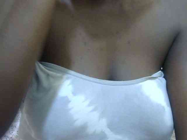 pretty-lioness webcam