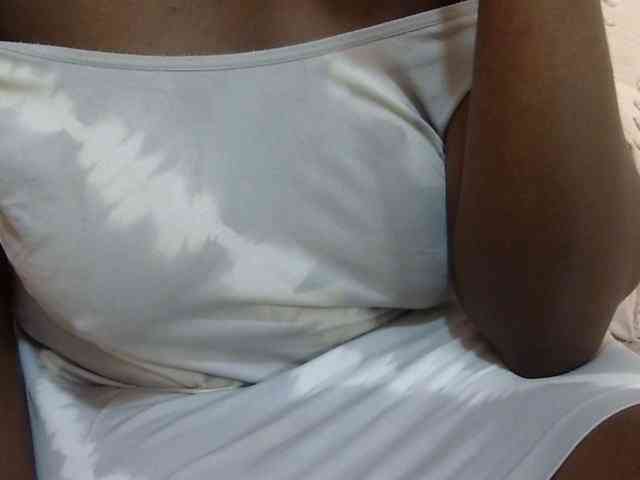 pretty-lioness webcam