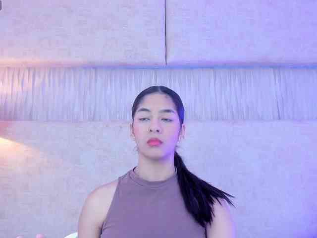 Kyraaa webcam