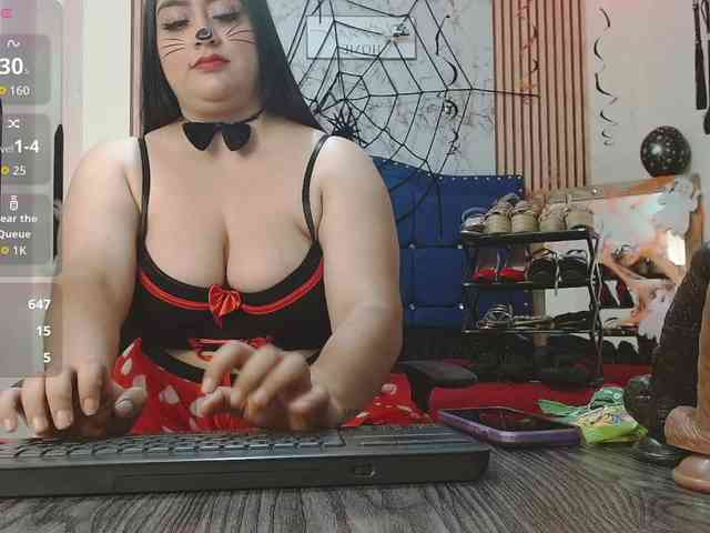 Daniela-Saenz webcam