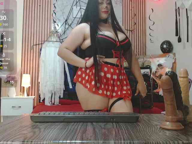 Daniela-Saenz webcam