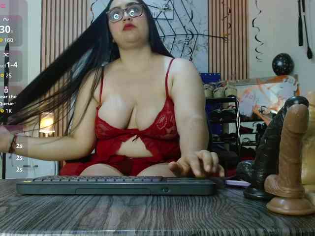 Daniela-Saenz webcam