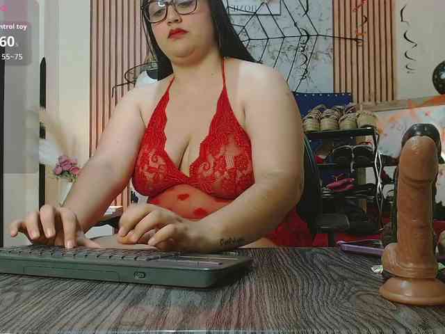Daniela-Saenz webcam