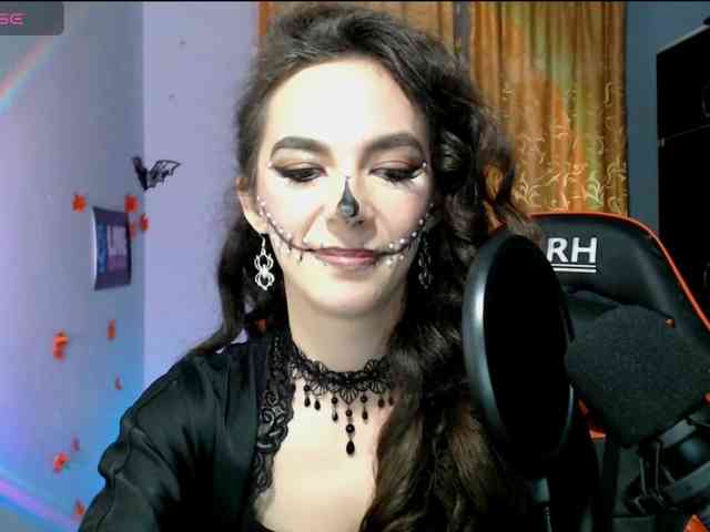 bellaqueen0701 webcam
