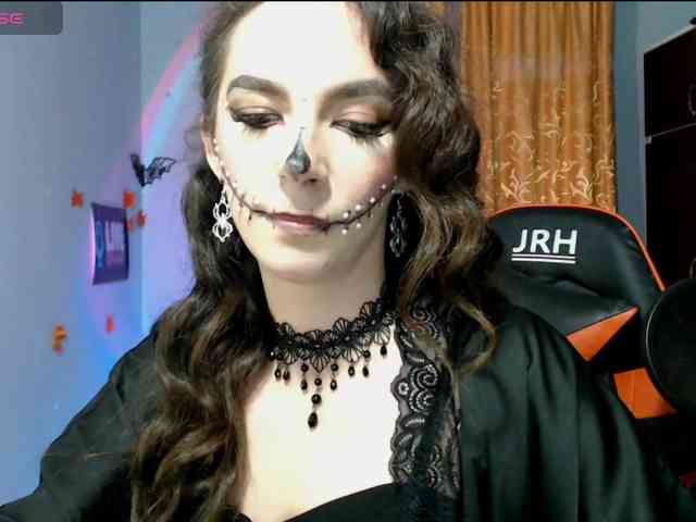 bellaqueen0701 webcam
