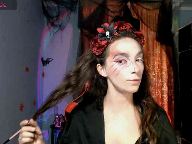 bellaqueen0701 webcam