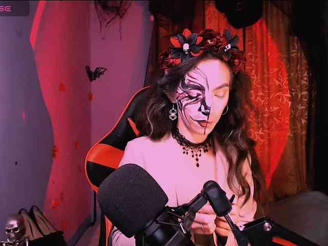 bellaqueen0701 webcam