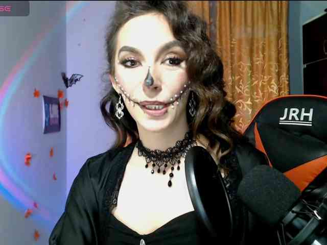 bellaqueen0701 webcam