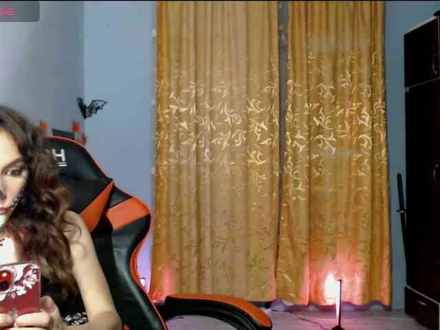 bellaqueen0701 webcam