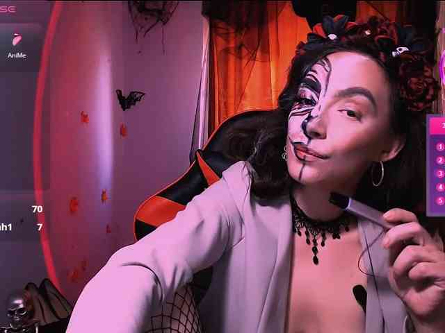 bellaqueen0701 webcam