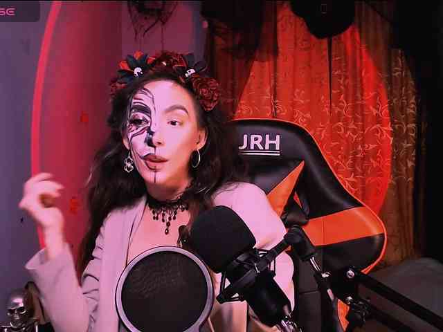 bellaqueen0701 webcam