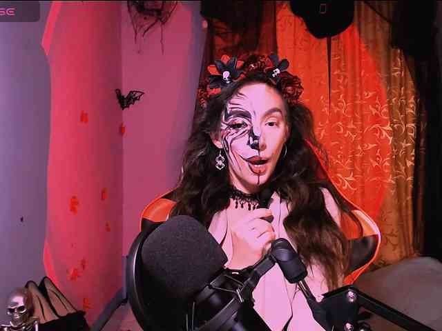 bellaqueen0701 webcam