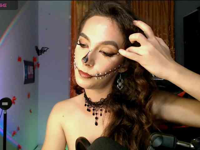 bellaqueen0701 webcam
