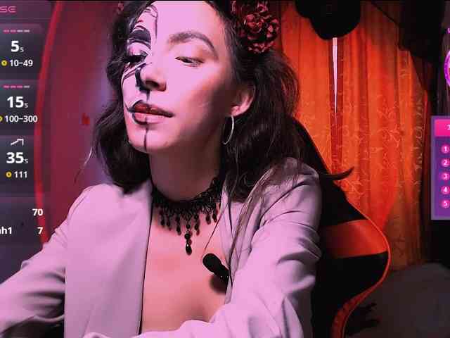 bellaqueen0701 webcam