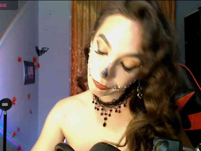 bellaqueen0701 webcam