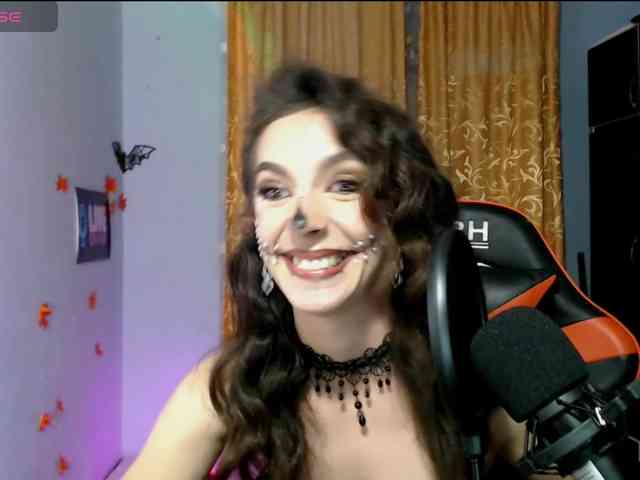 bellaqueen0701 webcam