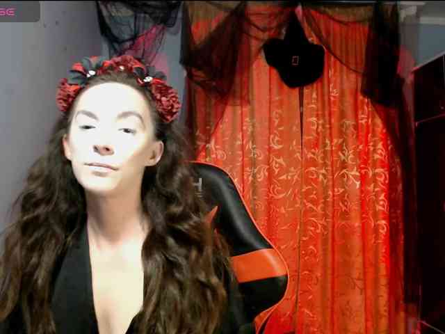 bellaqueen0701 webcam