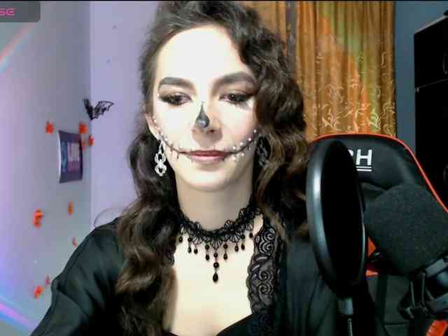 bellaqueen0701 webcam
