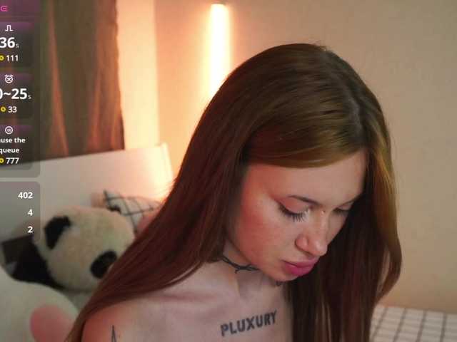 PLUXURY- webcam