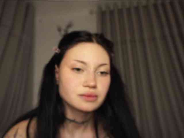 PLUXURY- webcam