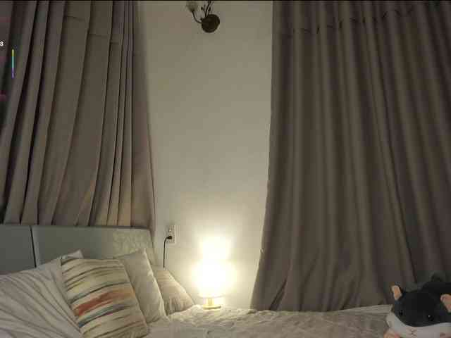 PLUXURY- webcam