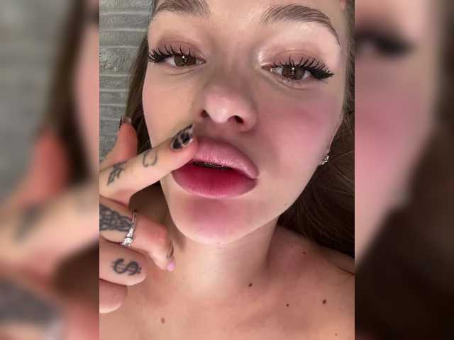 Entrez le videochat erotique avec le
modèle Pussydollnet Pussydollnet