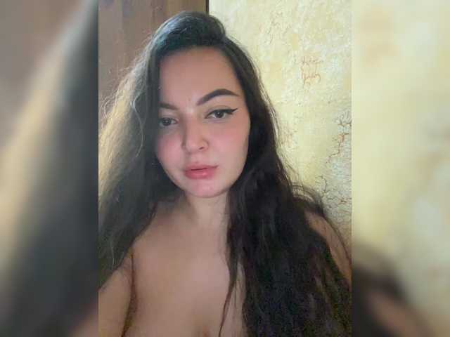 Entra en el chat con el modelo 3hotandyoung3 3hotandyoung3