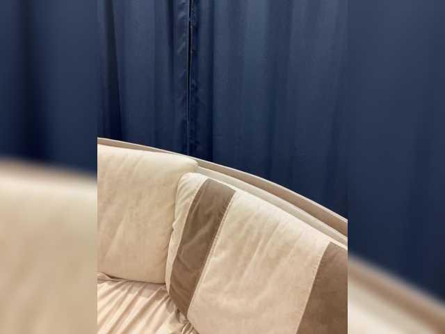 Entra en el chat con el modelo 3hotandyoung3 3hotandyoung3