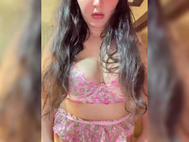 Accedi alla chat con il nickname 3hotandyoung3 3hotandyoung3