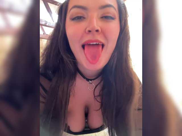 Vai a chattare su 3hotandyoung3 3hotandyoung3