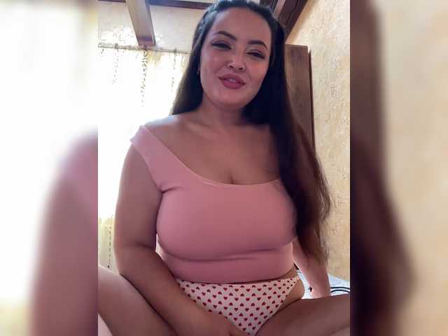 Vai a chattare su 3hotandyoung3 3hotandyoung3