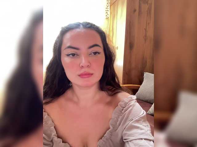 Vai a chattare su 3hotandyoung3 3hotandyoung3