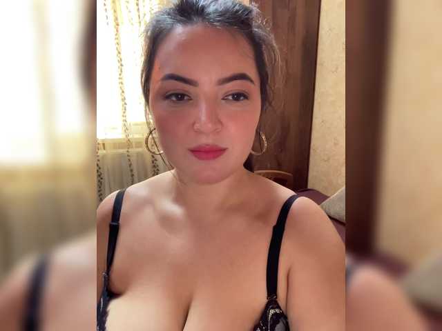 Vai a chattare su 3hotandyoung3 3hotandyoung3