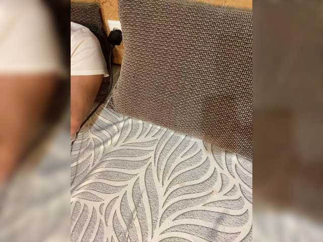 Vai a chattare su 3hotandyoung3 3hotandyoung3