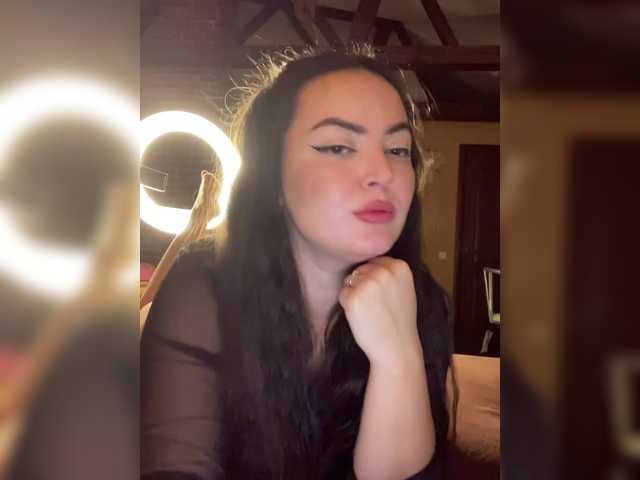 Entra en el chat con el modelo 3hotandyoung3 3hotandyoung3