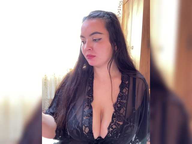 Entra en el chat con el modelo 3hotandyoung3 3hotandyoung3