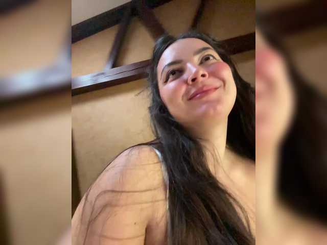 Vai a chattare su 3hotandyoung3 3hotandyoung3