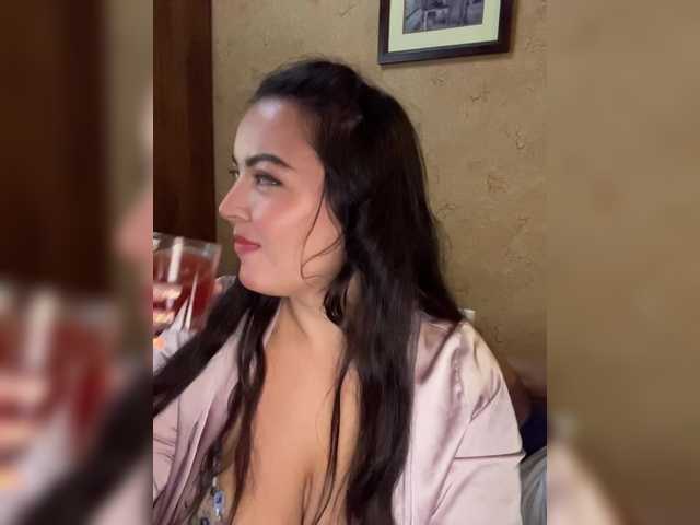 Accedi alla chat con il nickname 3hotandyoung3 3hotandyoung3