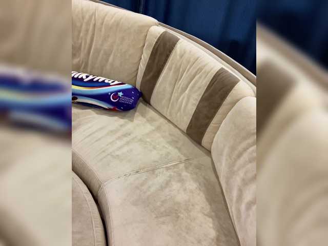 Vai a chattare su 3hotandyoung3 3hotandyoung3