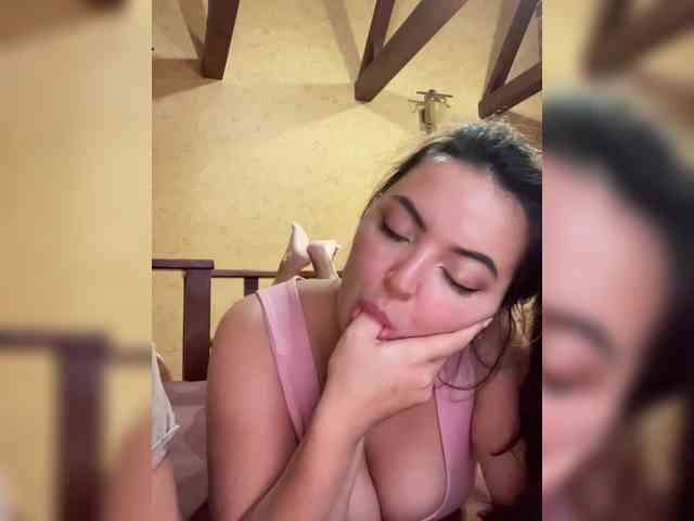 3hotandyoung3 webcam