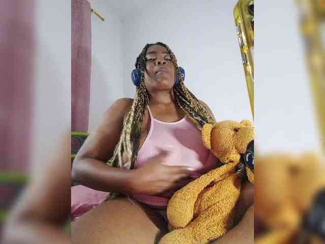 GoddessCarrie webcam