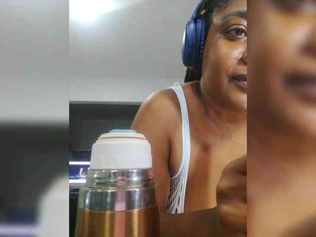 GoddessCarrie webcam