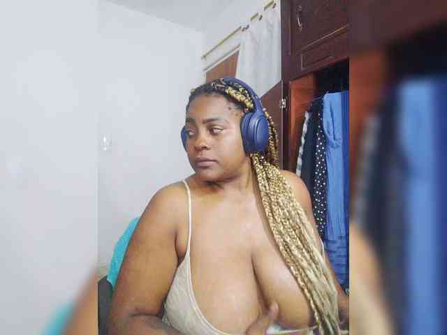 GoddessCarrie webcam