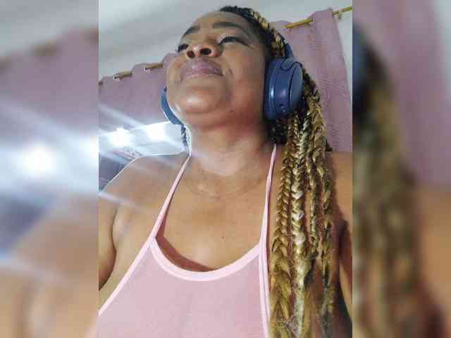 GoddessCarrie webcam
