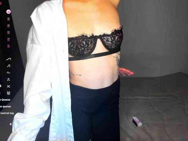 NiaandMolly webcam