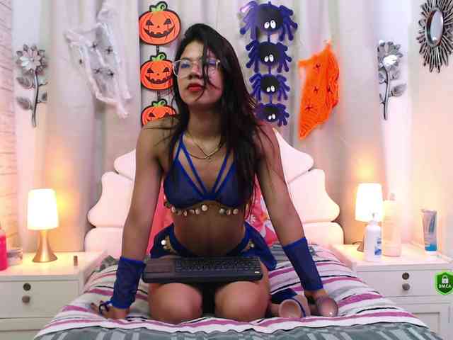 TrixieSeductress webcam